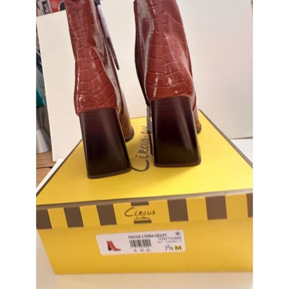 CIRCUS NY BY SAM EDELMAN Women's Pascha 2 Ankle Boot - Picture 5 of 7